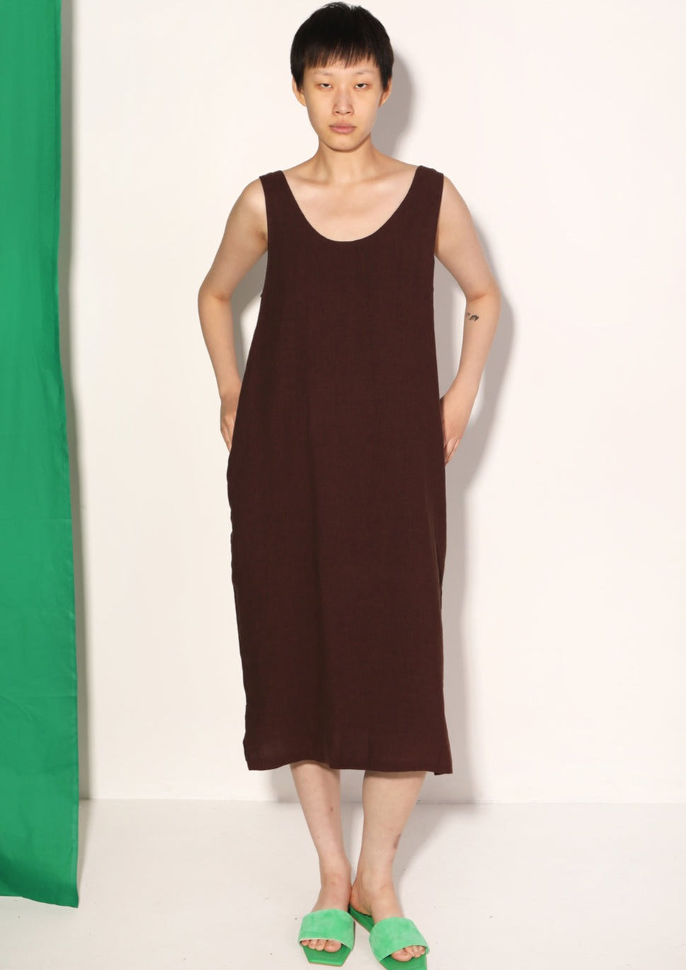 Basic Linen Shift Dress, Chocolate