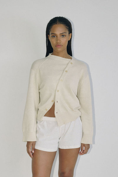 The Asymmetric Knit, Akoya