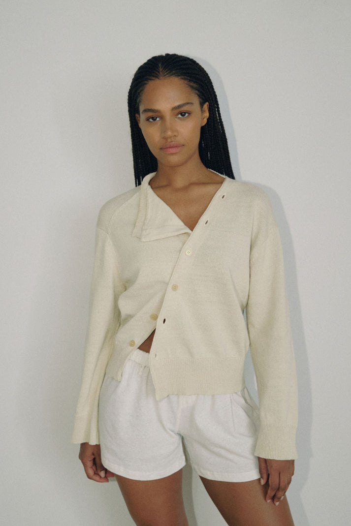 The Asymmetric Knit, Akoya