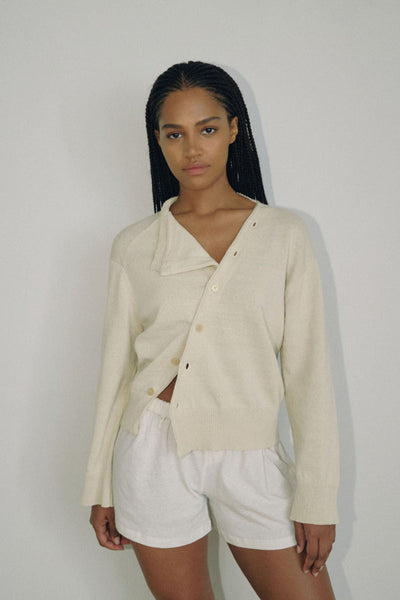 The Asymmetric Knit, Akoya