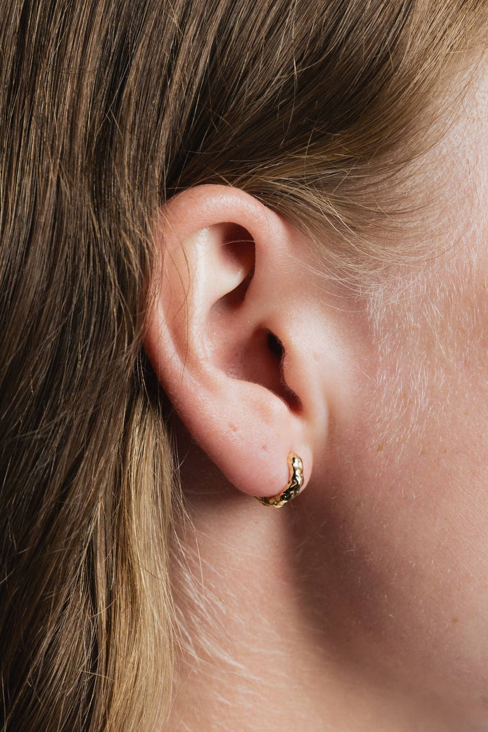 Organic Huggie Hoops, Gold