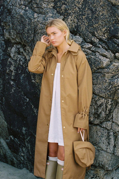 Mackintosh Rain Coat, Bark