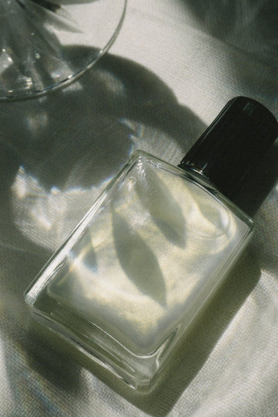 Akoya Golden Sheen Nail Polish