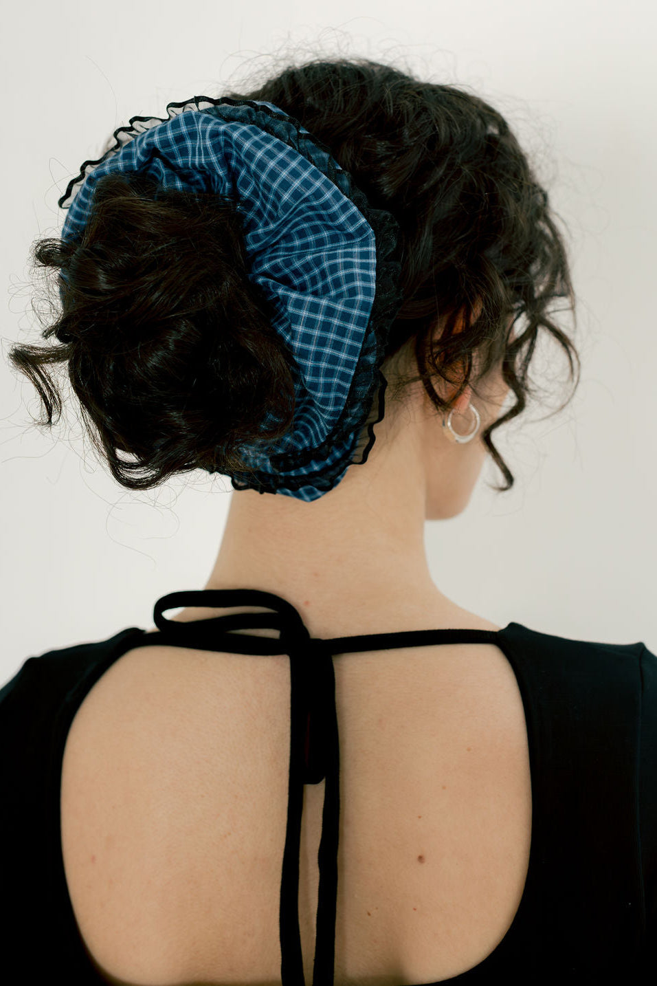 Doily Scrunchie, Lou Gingham