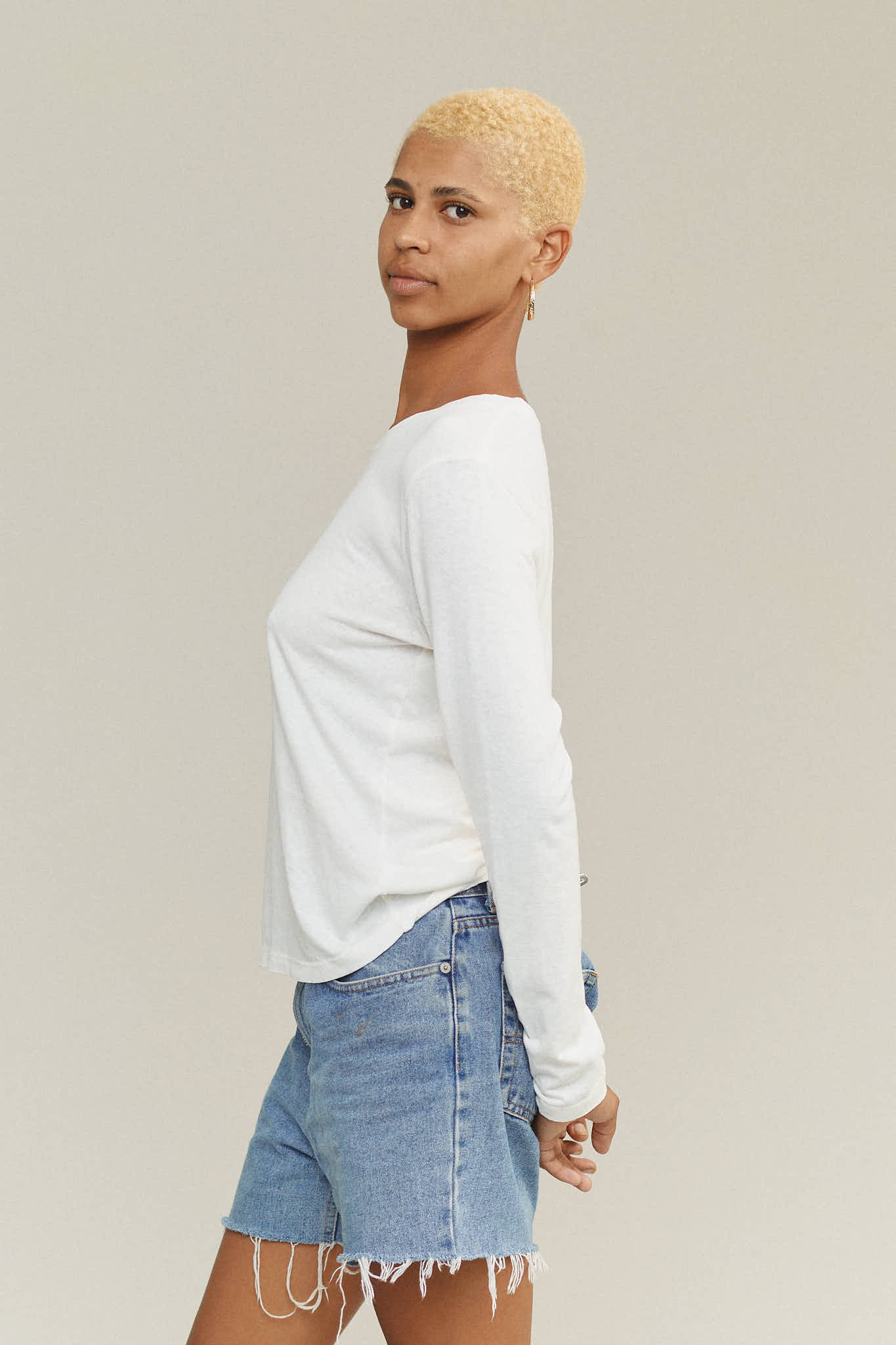 Encanto Long Sleeve Tee, Washed White