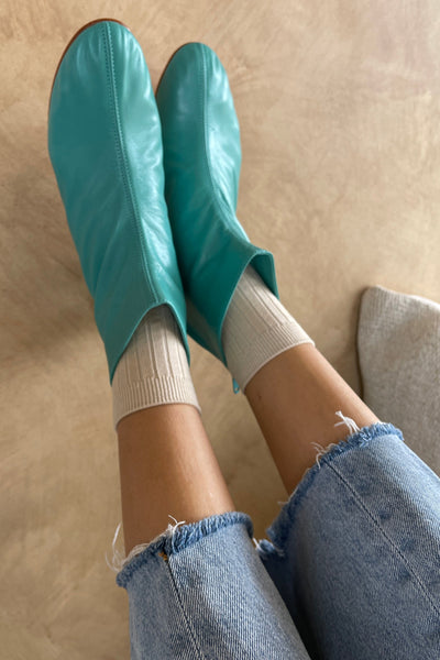 Her Socks, Porcelain