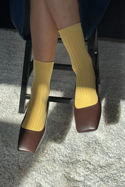 Her Socks, Buttercup