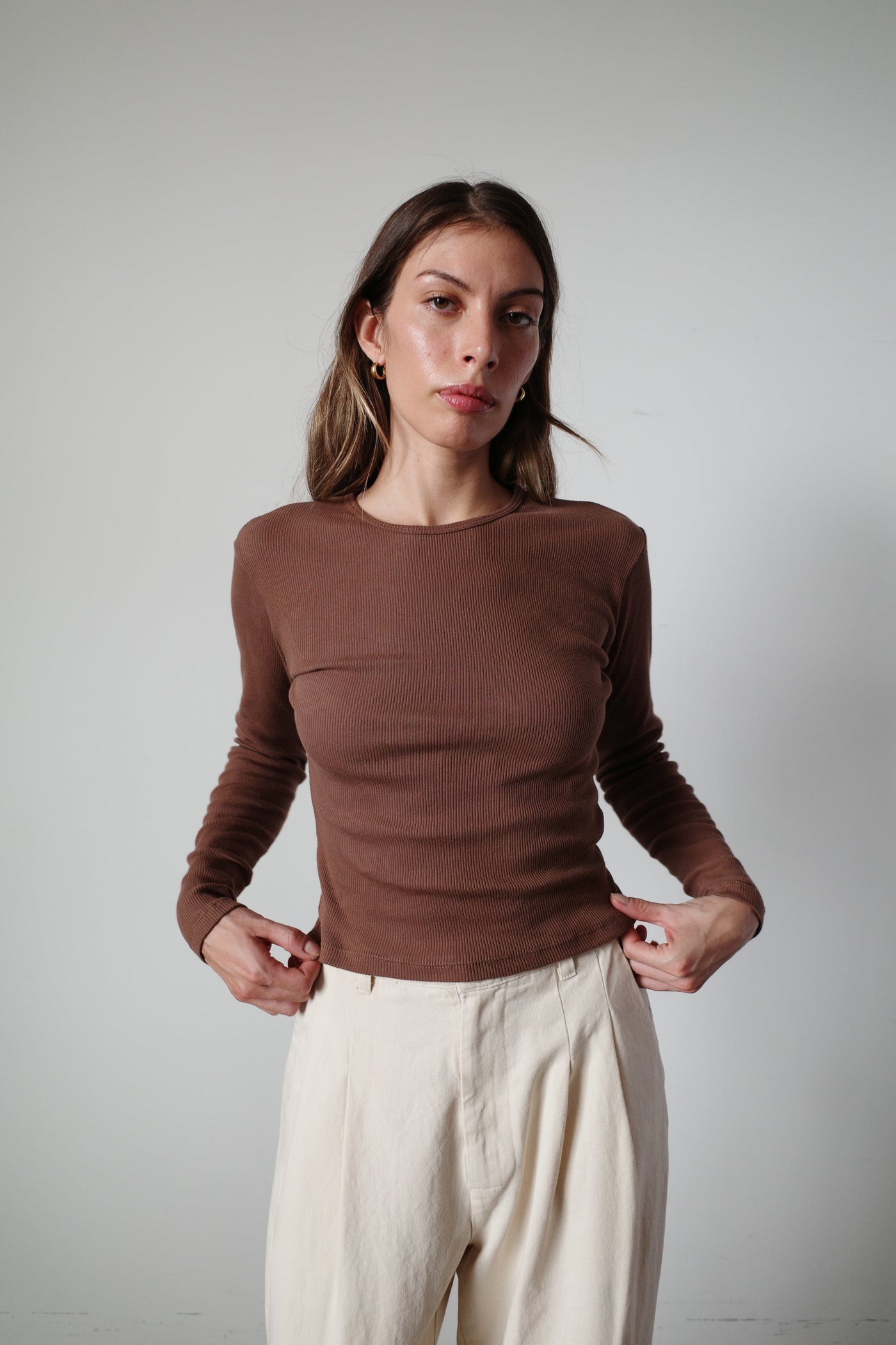 Ami Tee, Carob