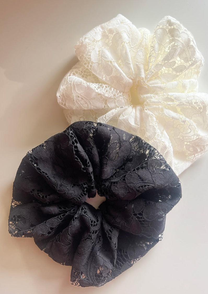 Oversized Lace Scrunchie, Black