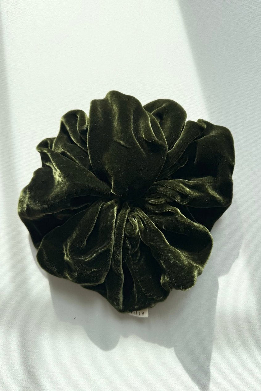 Silk Velvet Scrunchie, Olive