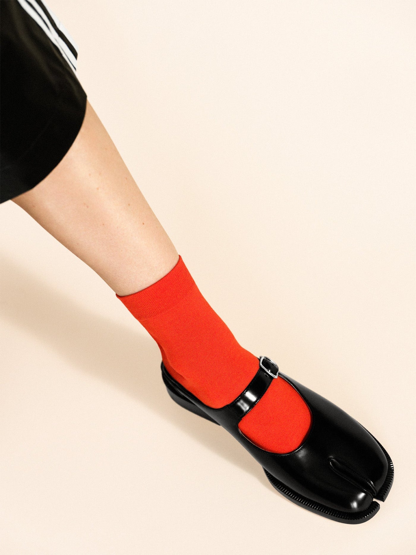 Cotton Tabi Short Crew Sock, Poppy Red