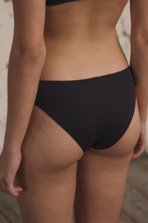 Bell Swim Pant, Black